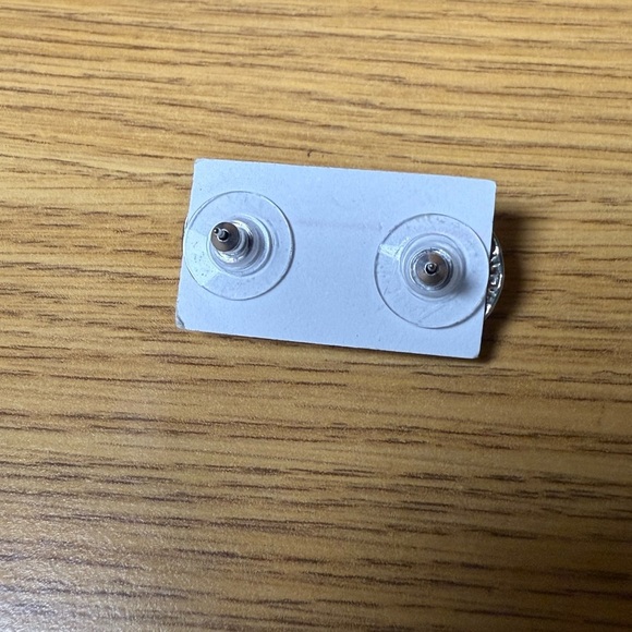 Large Fashion Jewelry Diamond-Style Earrings – New never worn - Picture 2 of 3